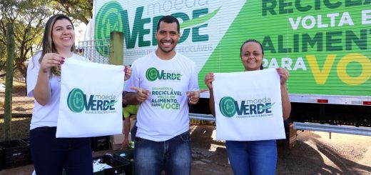 População de Maringá troca recicláveis e óleo usado por alimentos