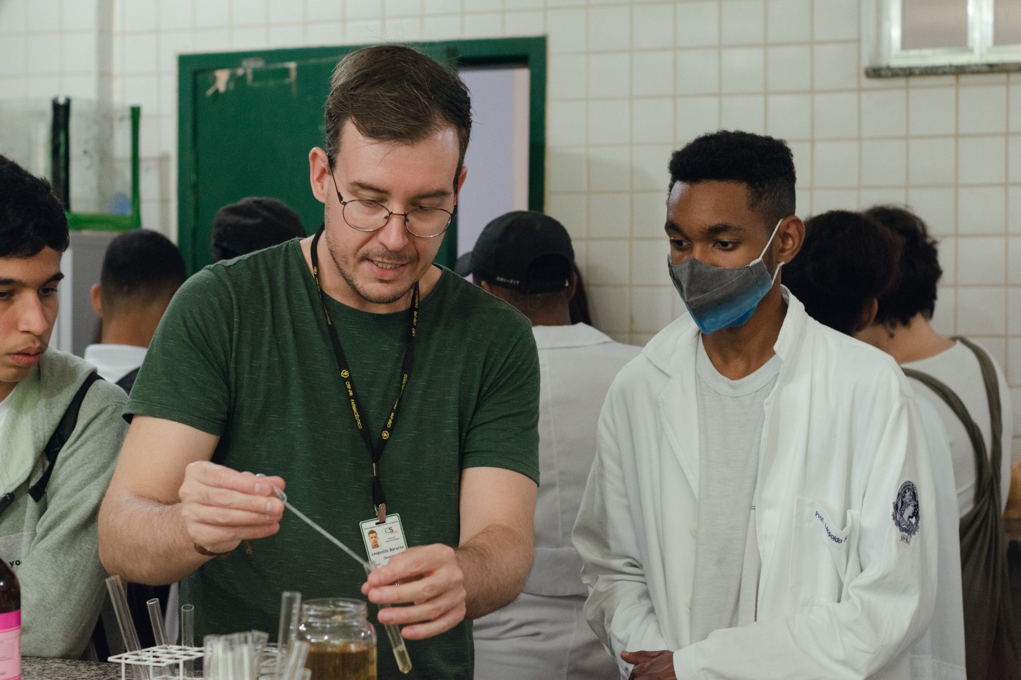 Projeto “PlantaCiência” da UFRJ estimula a curiosidade e o conhecimento científico em jovens estudantes