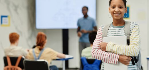 Floripa Mais Tec capacitará jovens e adultos de baixa renda para o setor de TI