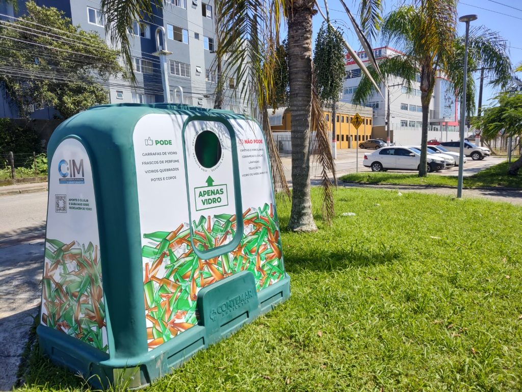 Cidades da Grande Florianópolis ganham pontos de coleta de vidro para reciclagem